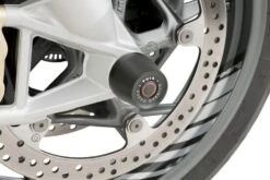 Puig Achterasprotector Yamaha YZF-R6 (06-16) 14 Puig Achterasprotector Yamaha YZF-R6 (06-16) -Goedhart Motoren 1 slider rood 1 24 0601