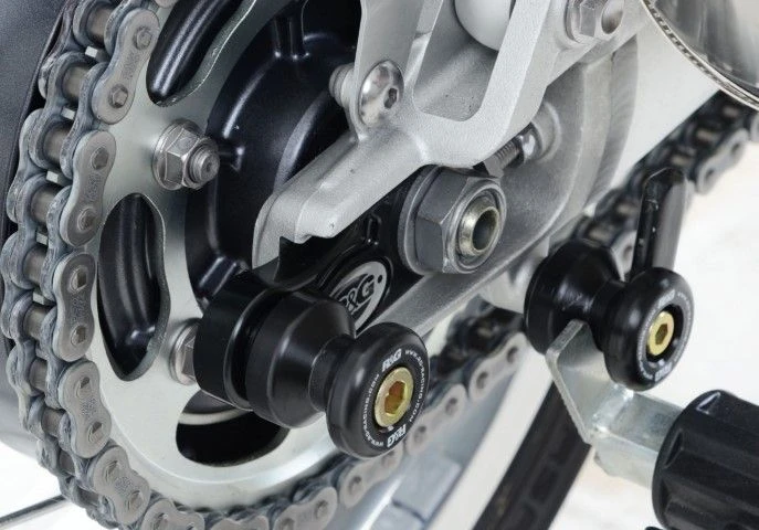 R&G CR0055BK Cotton Reels Bobbins Offset Zwart Triumph THRUXTON 1200/1200R / STREET TWIN 3 R&G CR0055BK Cotton Reels Bobbins Offset Zwart Triumph THRUXTON 1200/1200R / STREET TWIN